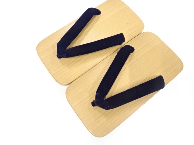 JAPANESE MENS PAULOWNIA GETA (24 cm)